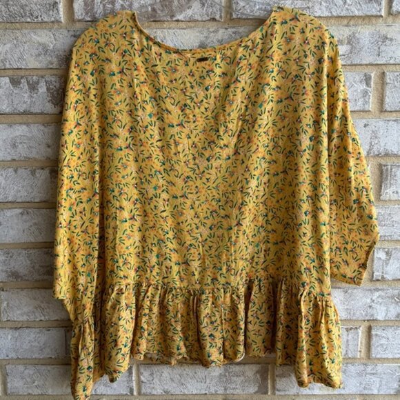 O'Neill Floral Peplum Short Batwing Sleeve Floral Blouse Women's Size L. - Picture 2 of 8